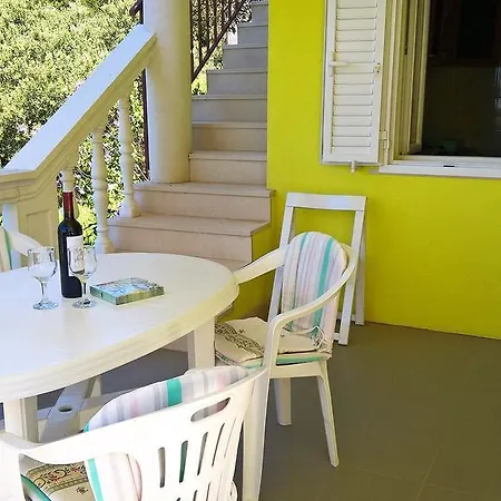 Apartment Mediterranea Zuljana