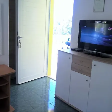 Apartment Mediterranea Zuljana